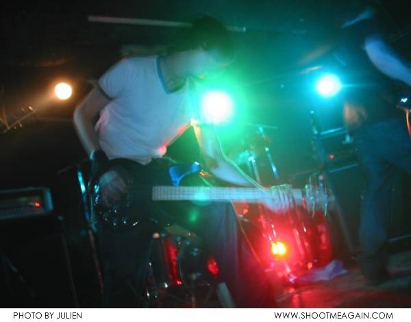 Eaves à Liège (La Zone), le 12-04-2002, par Julien — 2 sur 4